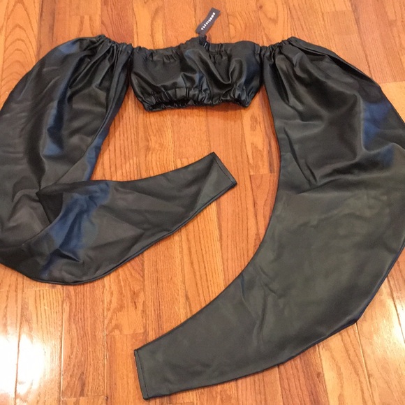 TLZ L’FEMME Black Matte Vinyl Off The Shoulder Top - Picture 4 of 8